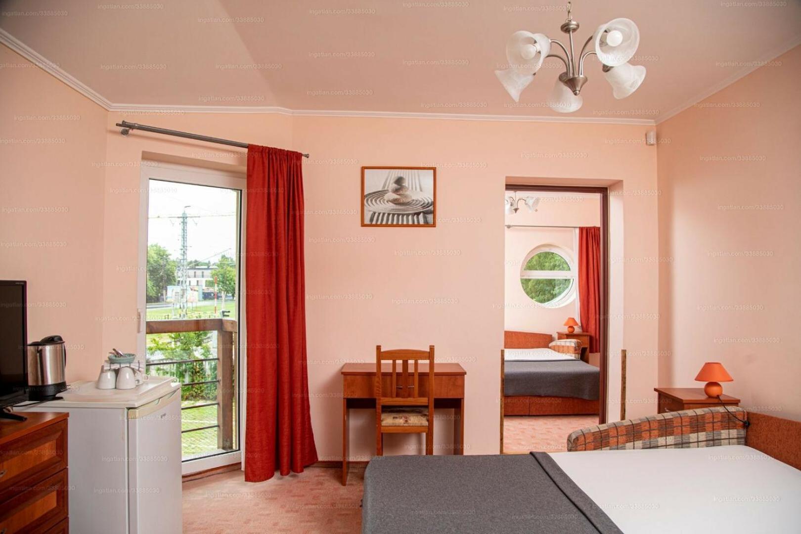 Sorompo Vendeghaz Hotel Balatonkenese Luaran gambar