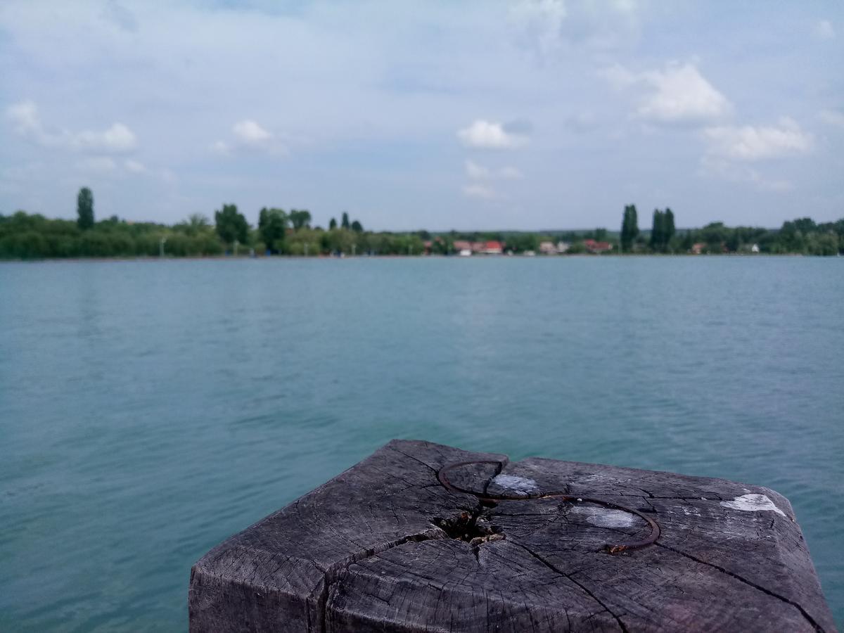 Sorompo Vendeghaz Hotel Balatonkenese Luaran gambar