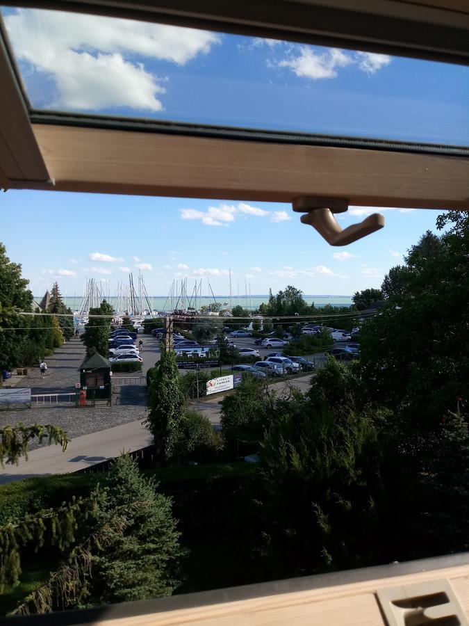 Sorompo Vendeghaz Hotel Balatonkenese Luaran gambar