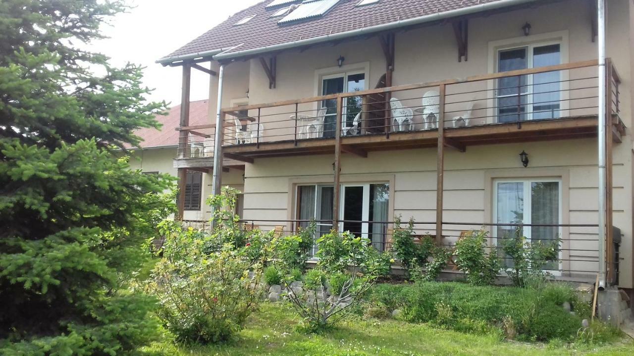 Sorompo Vendeghaz Hotel Balatonkenese Luaran gambar