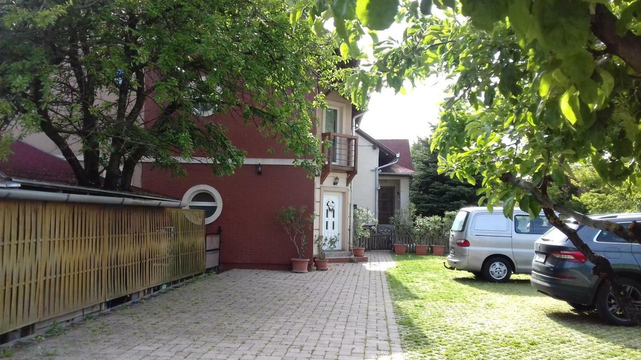 Sorompo Vendeghaz Hotel Balatonkenese Luaran gambar