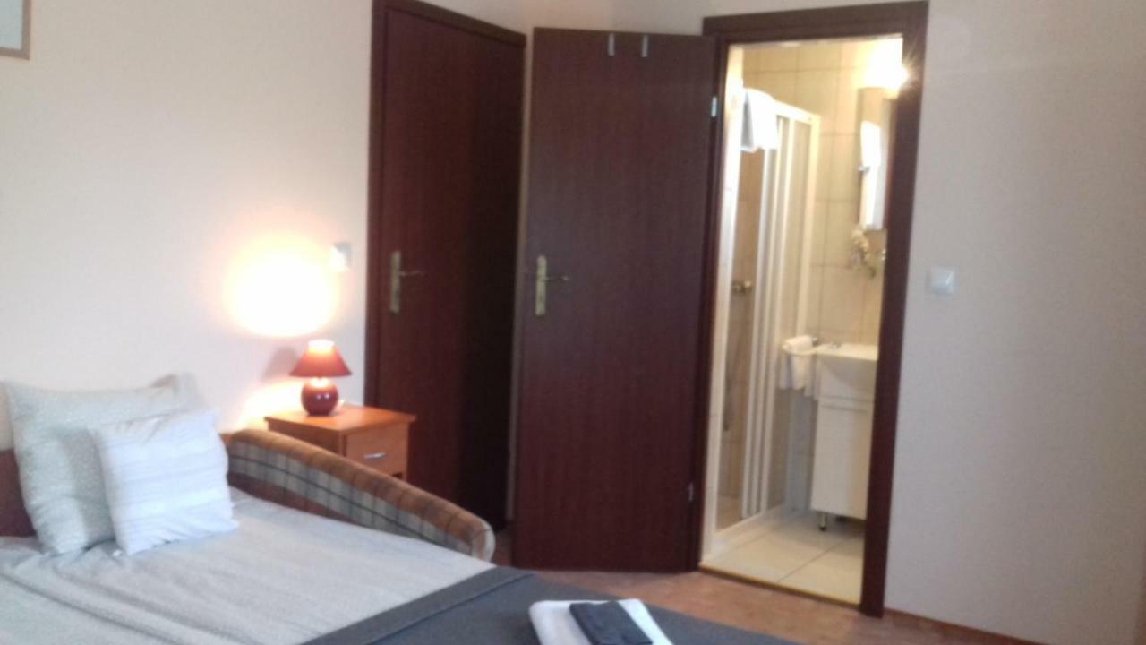 Sorompo Vendeghaz Hotel Balatonkenese Luaran gambar